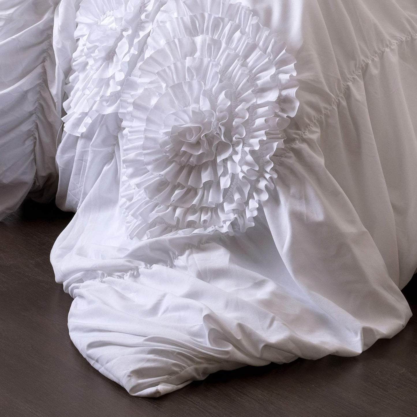 Lush Décor Serena 3 Piece Ruched Flower Comforter Set - White - Full/Queen