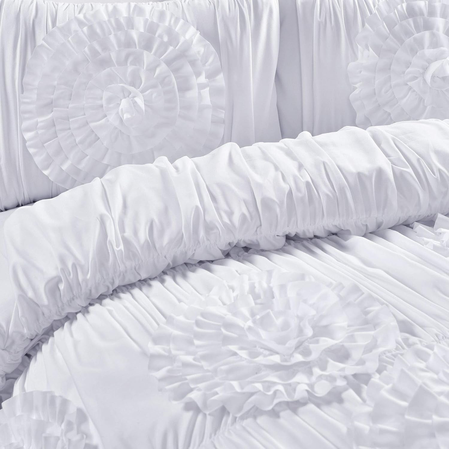 Lush Décor Serena 3 Piece Ruched Flower Comforter Set - White - Full/Queen